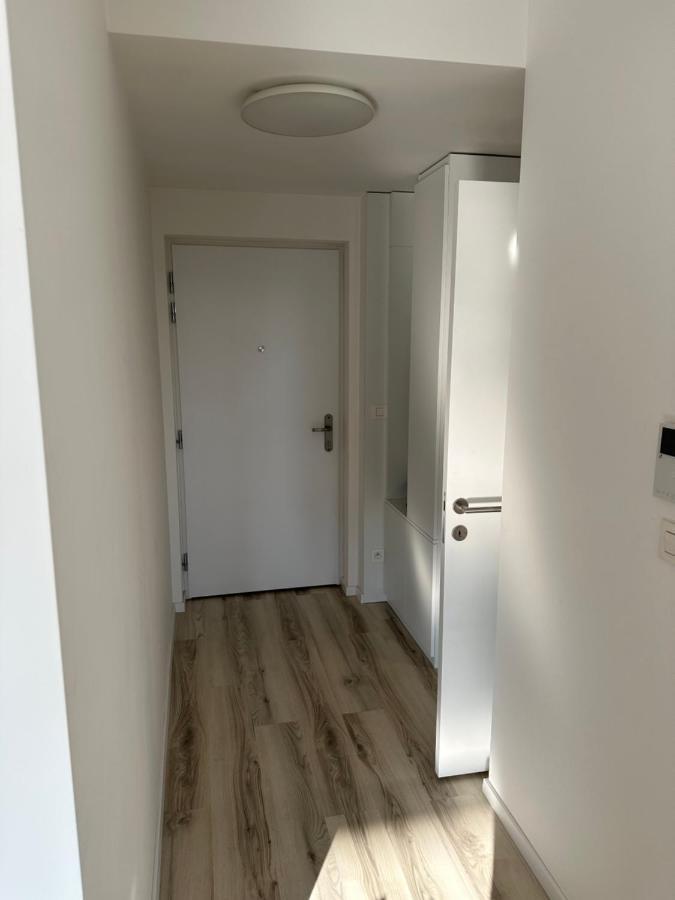 Ein Park Apartment With Free Parking Братислава Екстер'єр фото