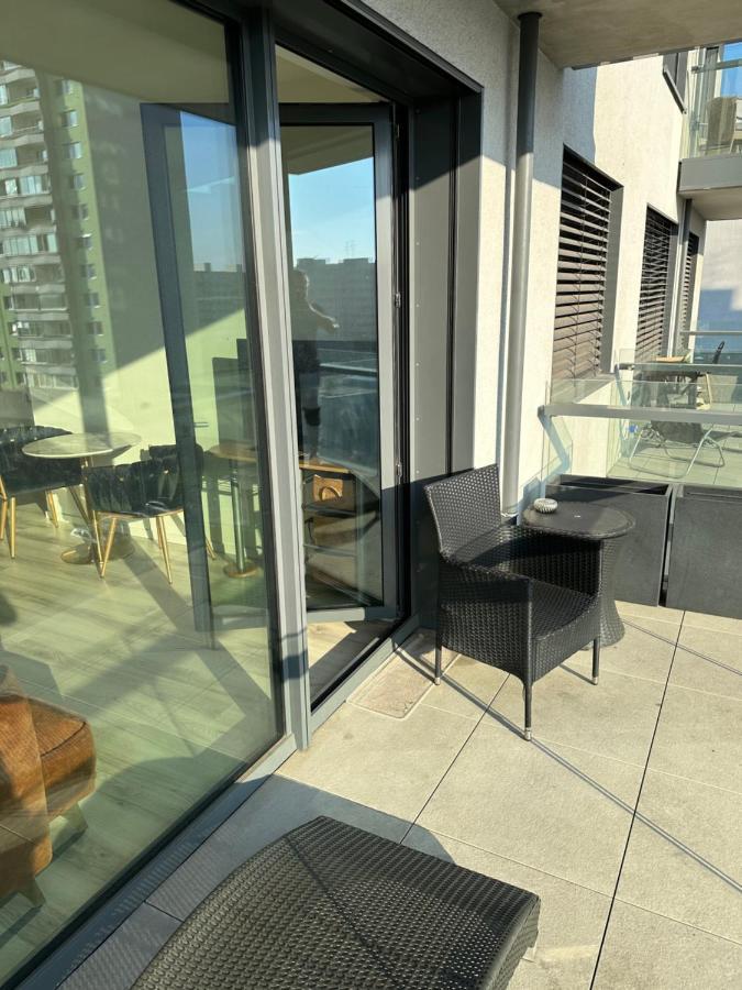 Ein Park Apartment With Free Parking Братислава Екстер'єр фото