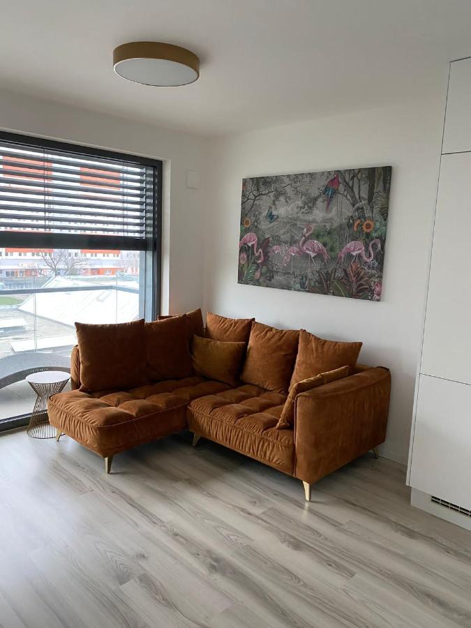 Ein Park Apartment With Free Parking Братислава Екстер'єр фото